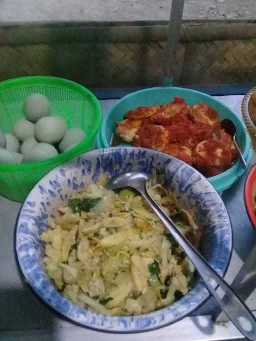 Tahu Pong Dan Bubur Pojok 1