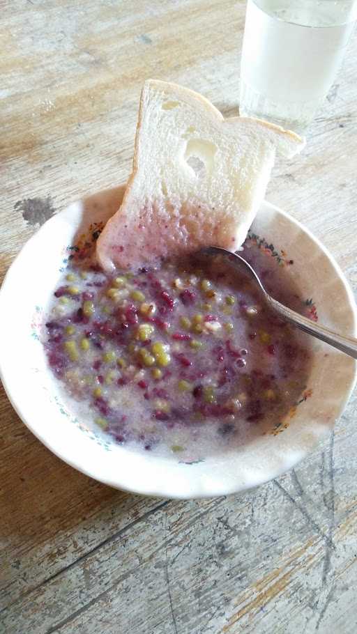 Bubur Kacang Ijo Empat Saudara 5