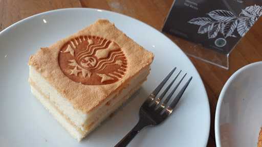 Starbucks - Experience Bar Buah Batu 6