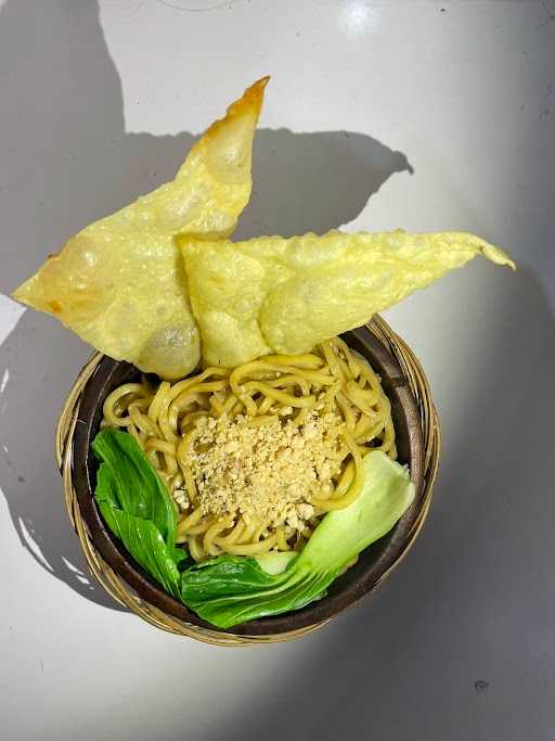 Isakuniki Mie Bakar Dan Ramen 9