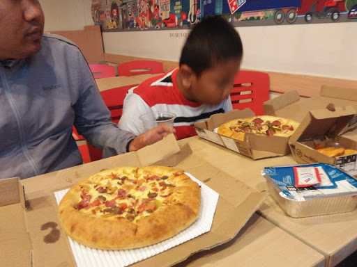 Domino'S Pizza 10