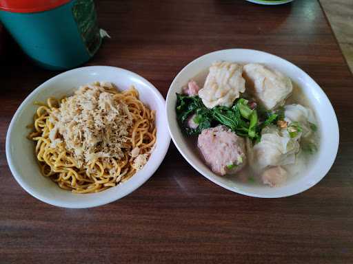 Mie Baso Akung 6