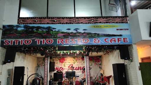 Tara Bunga Resto & Live Music 2