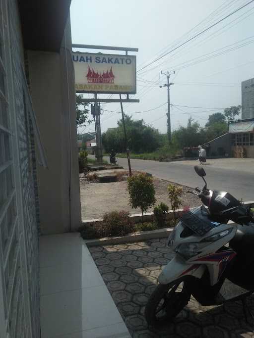 Rumah Makan Tuah Sakato Leuwiliang 7