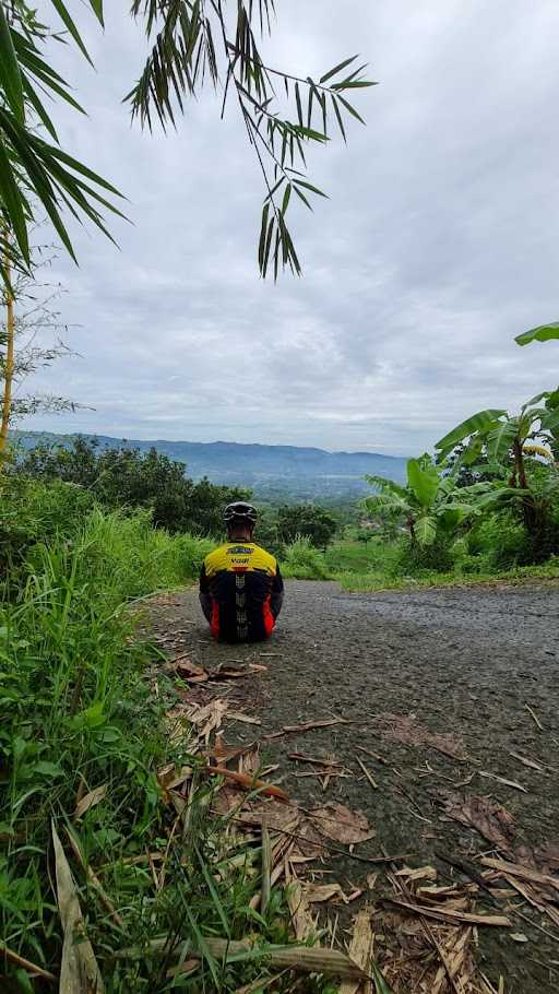 Mahkota Cigenjlong 5