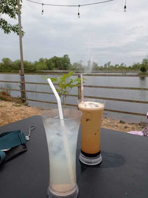 Danau Wisata Kuliner & Cangkir Coffee 1