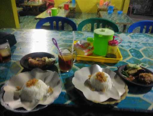 Warung Makan Rio-Rio 21 5