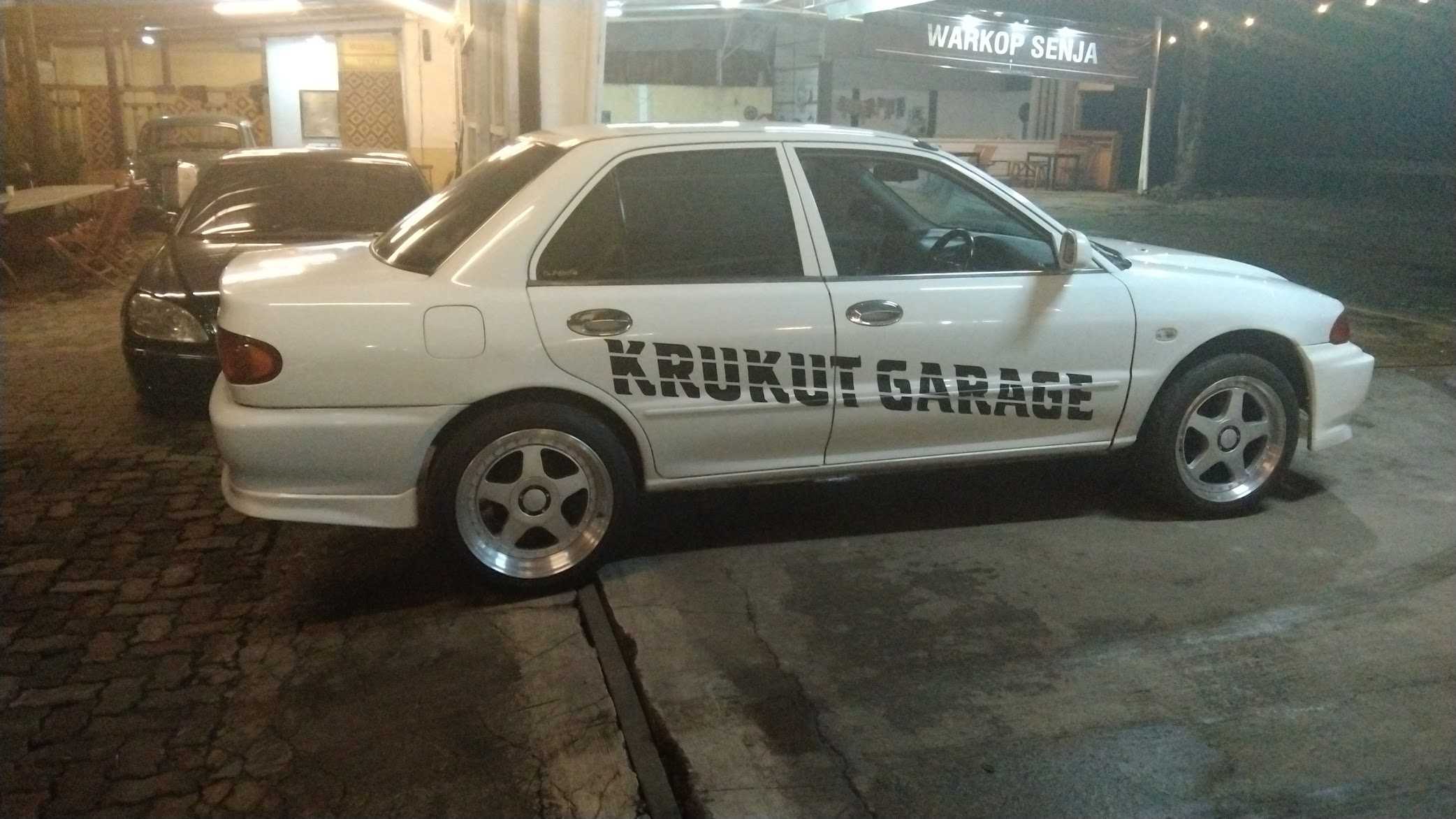 Krukut Garage Carwash & Resto 8