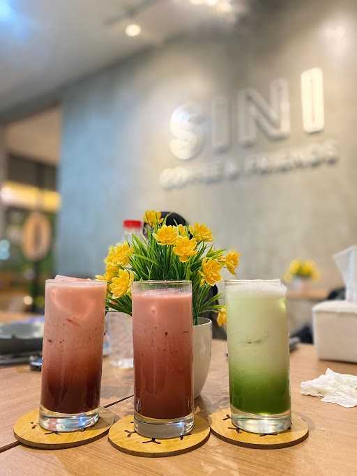 Sini Coffee & Friends 1