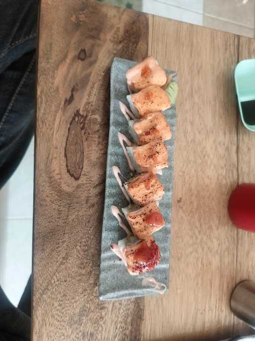 Youri Sushi 1