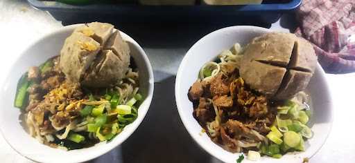 Bakso & Mie Ayam Intanuri 1