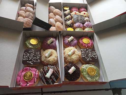 Aha Donuts 8