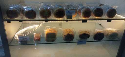 Cherrelle Patisserie Losari 2