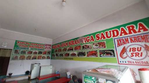 Warung Ayam Siram Tiga Saudara 3