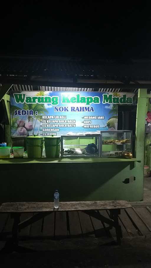 Warung Kelapa Muda Nok Rahma 3