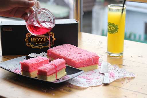 Rezzen Cake And Bakery 3