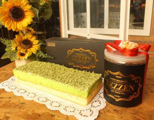 Rezzen Cake And Bakery 10