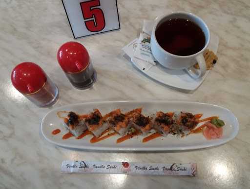 Vanilla Cafe & Sushi 2