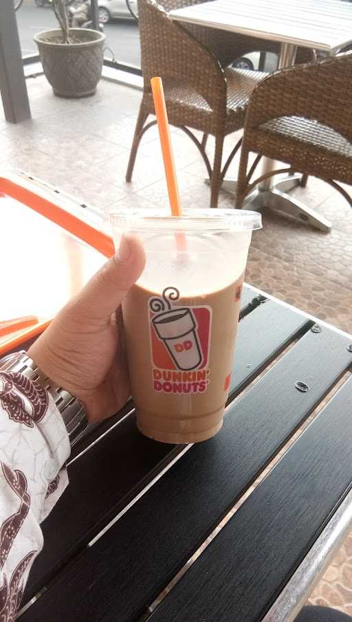 Dunkin' Donuts 5