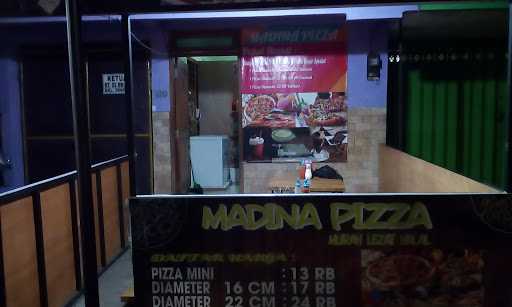 Madina Pizza 8