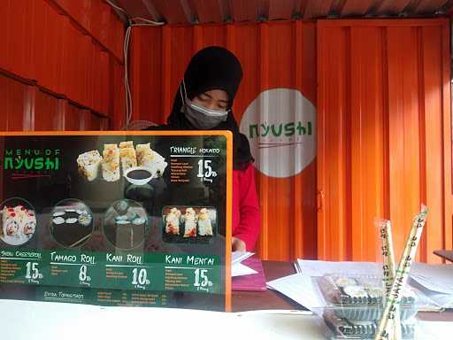 Nyushi Sushi Semanggi 8