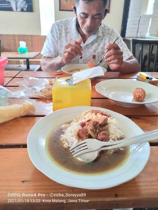 Warung Dinoyo Rawon P. Ramelan 9