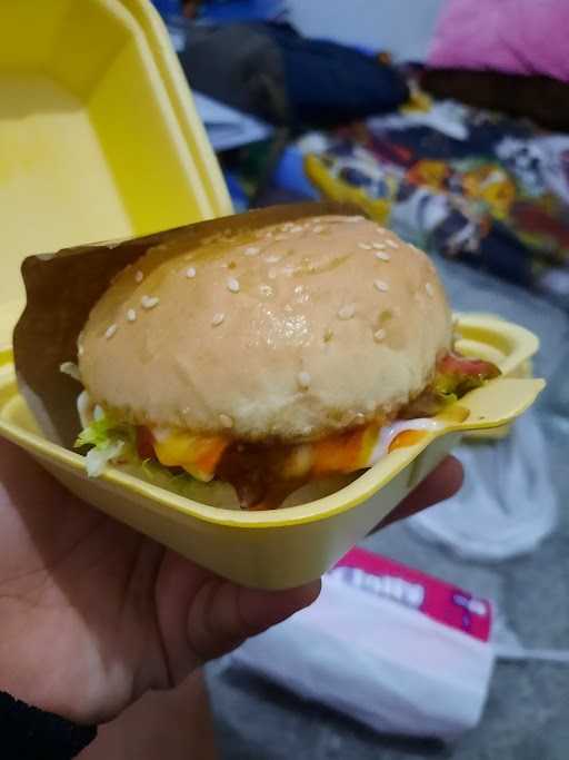 Burger Pojok Esbe 7