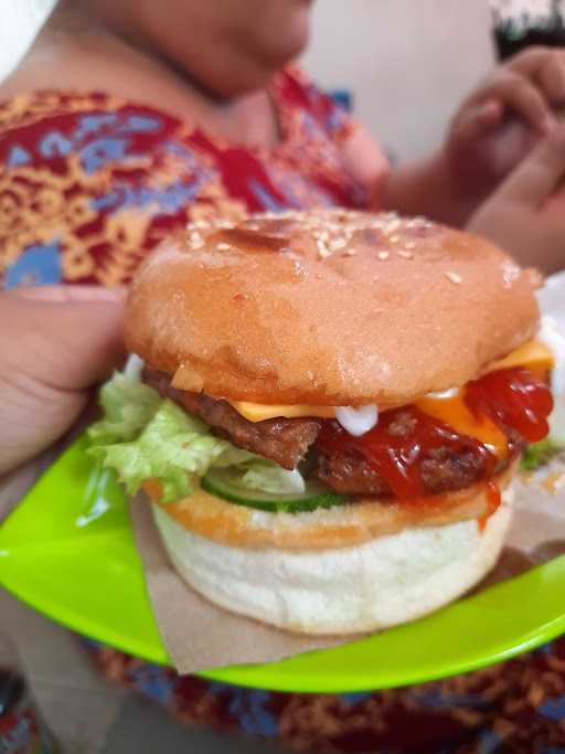 Burger Pojok Esbe 4