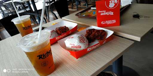 Richeese Factory Nagoya Batam 10