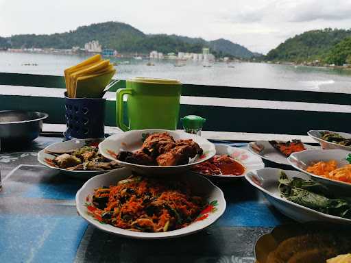 Lapau Nasi Hasanah Ikan Karang 3