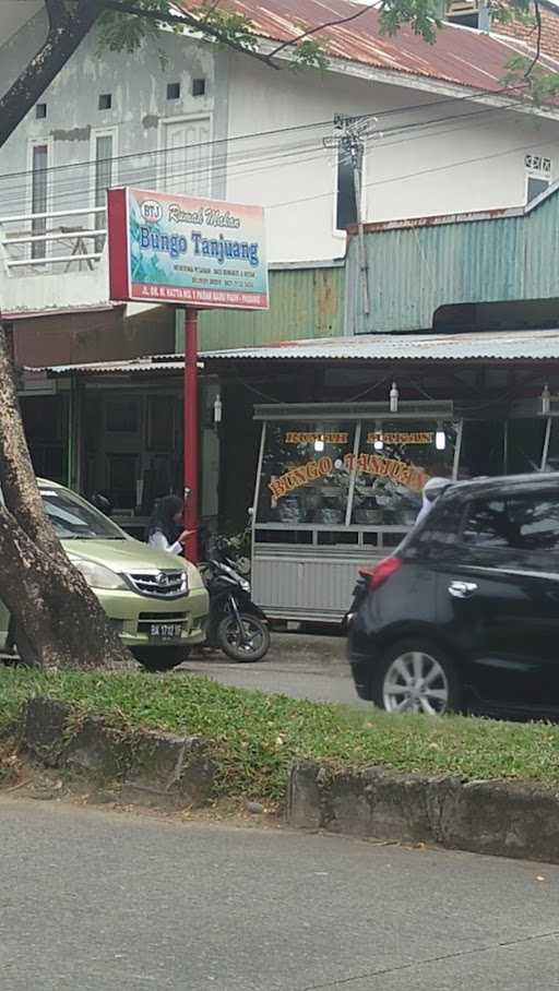 Rumah Makan Bungo Tanjuang 5