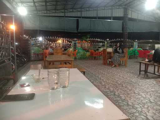 Cafe Kembar 6