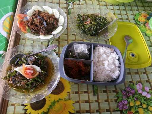 Warung Belut Km 8