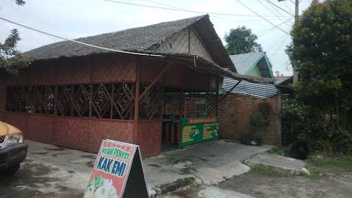 Warung Kak Emi 5