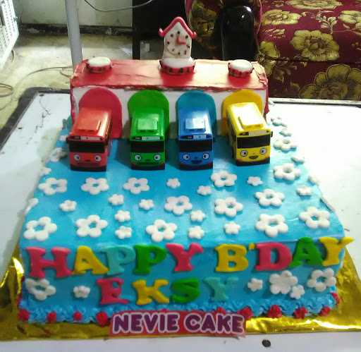 Nevie Cake 9