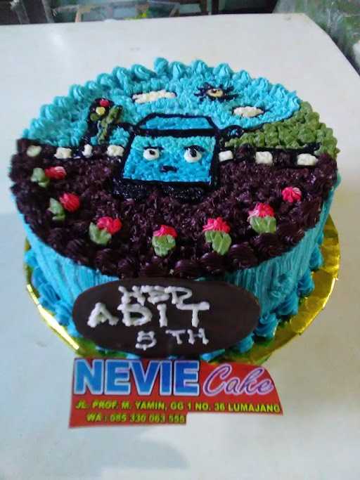 Nevie Cake 7