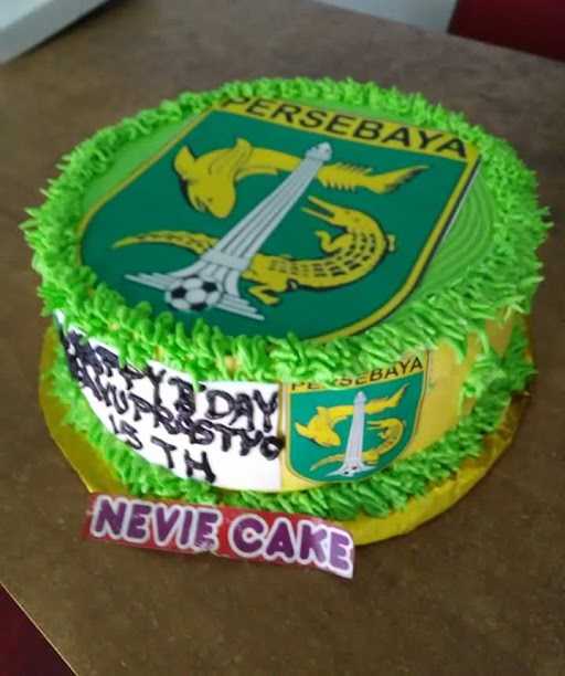 Nevie Cake 5