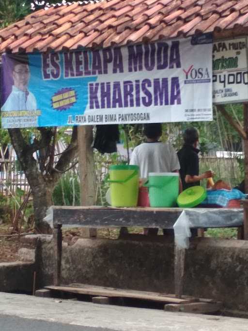 Es Kelapa Muda Kharisma 1