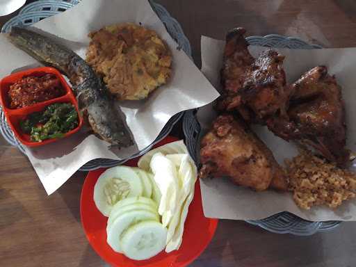 Ayam Goreng Bu Zuni 7