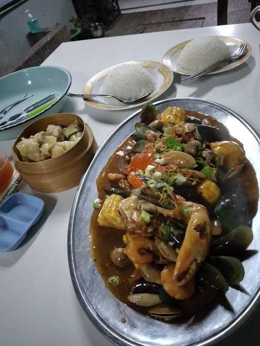 Dshaka Oemah Seafood & Dimsum 7