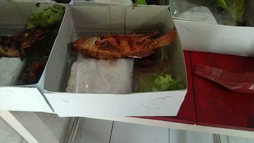 Waroeng Ayam Kremes “ Km “ 1