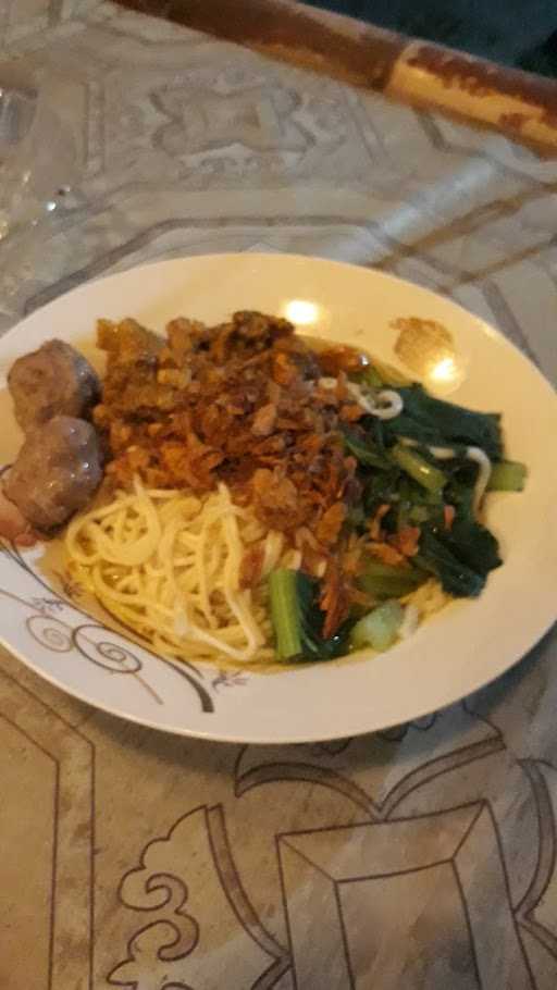 Kedai Mie Ayam & Bakso Junior 3