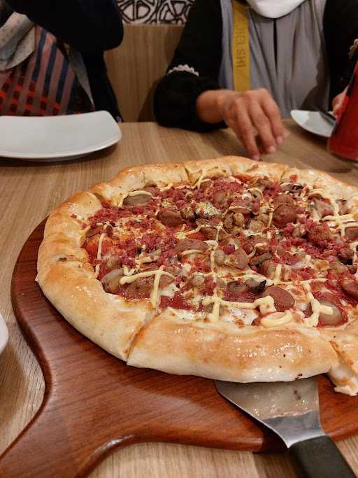 Pizza Hut Restoran 5