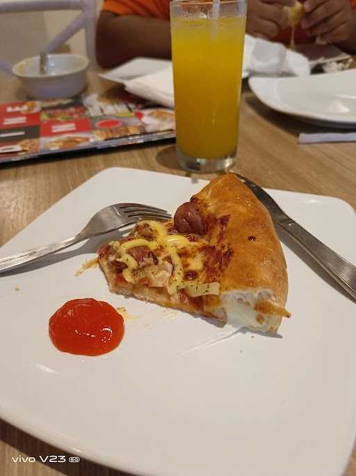 Pizza Hut Restoran 3