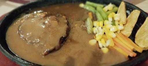 Asyieq Steak Coffee Ramen 4