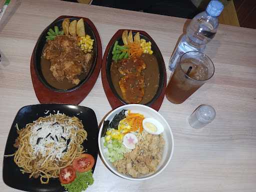 Asyieq Steak Coffee Ramen 1