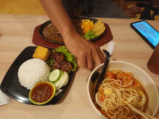 Asyieq Steak Coffee Ramen 6