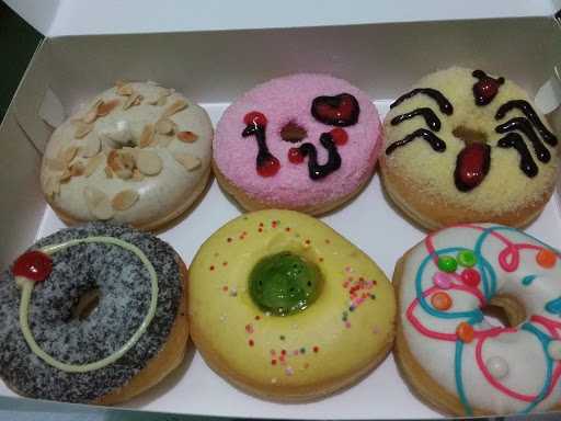 Donat Madu Cihanjuangmajenang 7