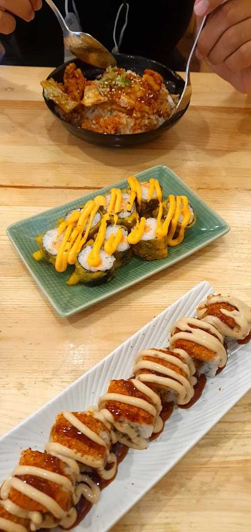 Sushigan! Jatiwaringin 10