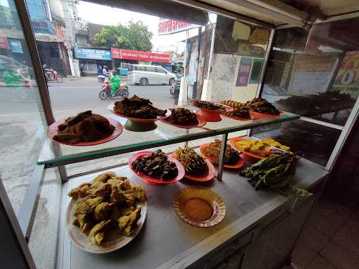 Nasi Uduk Super Spesial 8